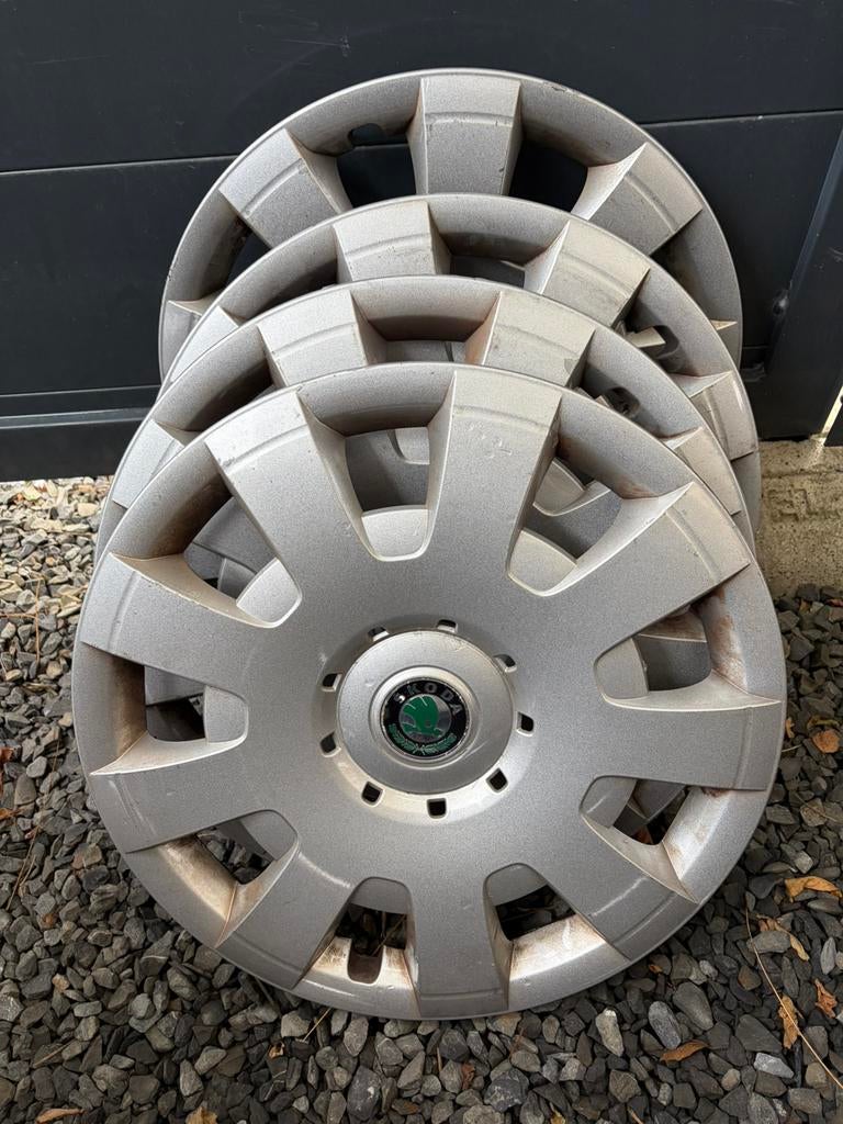 Originele Skoda wieldoppen 16 inch - set van 4, Ophalen, Zo goed als nieuw