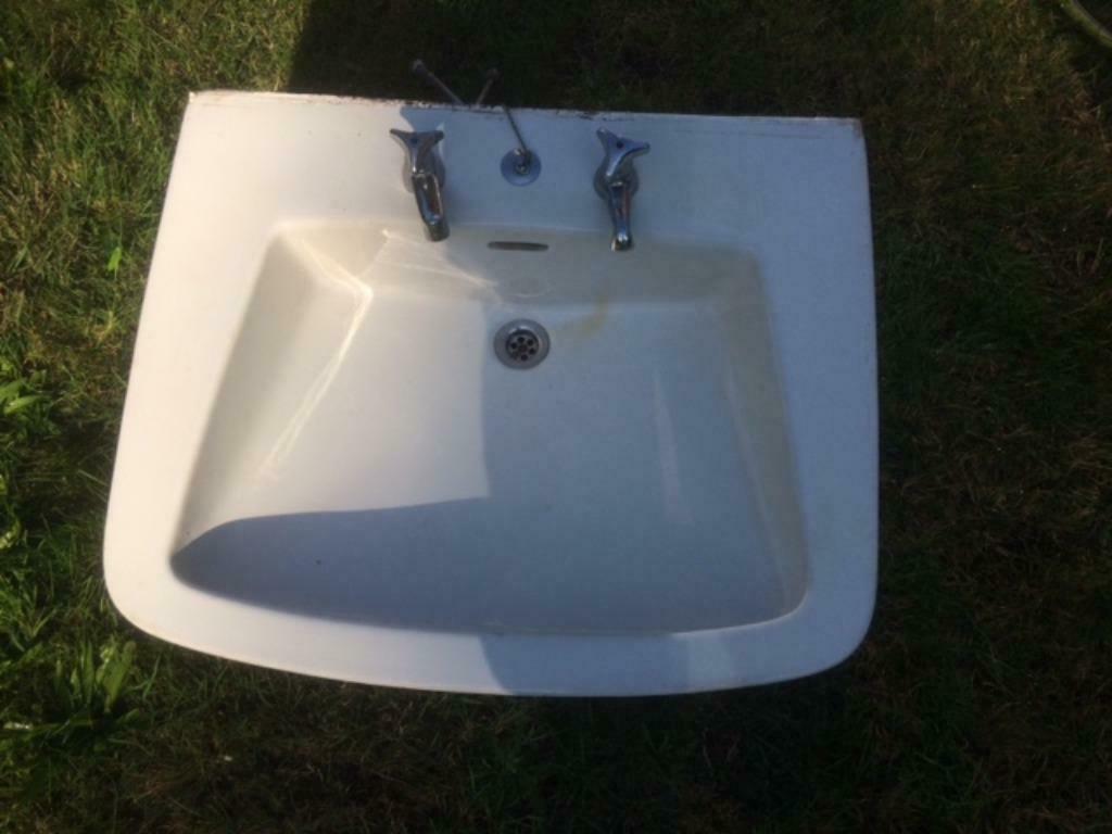Plateau de pompe blanc, 25 à 50 cm, Lavabo ou Évier, Comme neuf, Enlèvement
