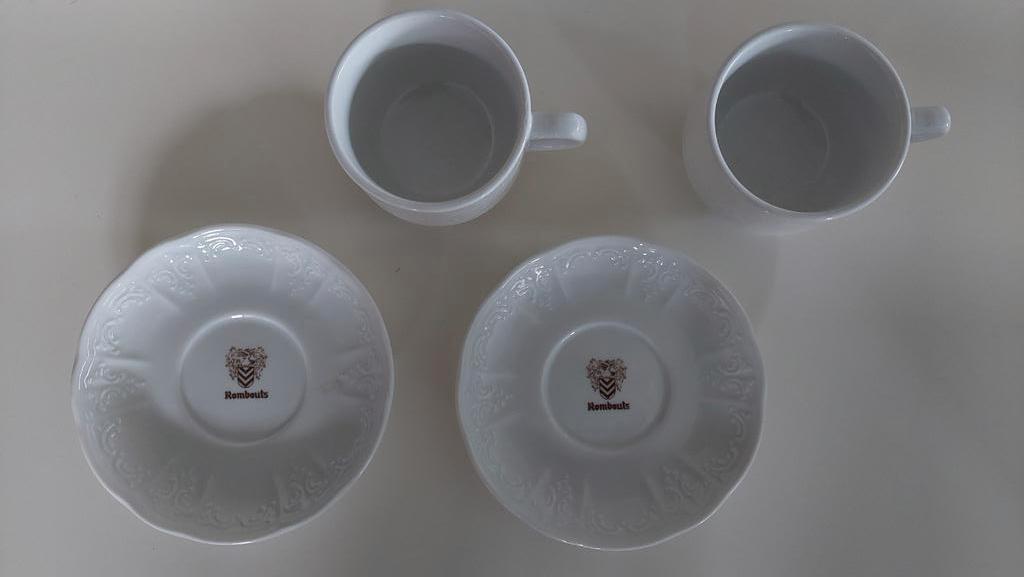 2 sets hotelporselein Rombouts koffie - Hagermann Verbeelen, Antiek en Kunst, Ophalen of Verzenden