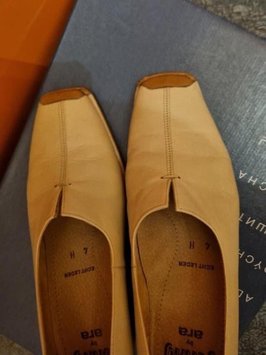 Crèmekleurige en beige pumps, schoenen maat 38, Kleding | Dames, Schoenen, Zo goed als nieuw, Pumps, Beige, Ophalen of Verzenden