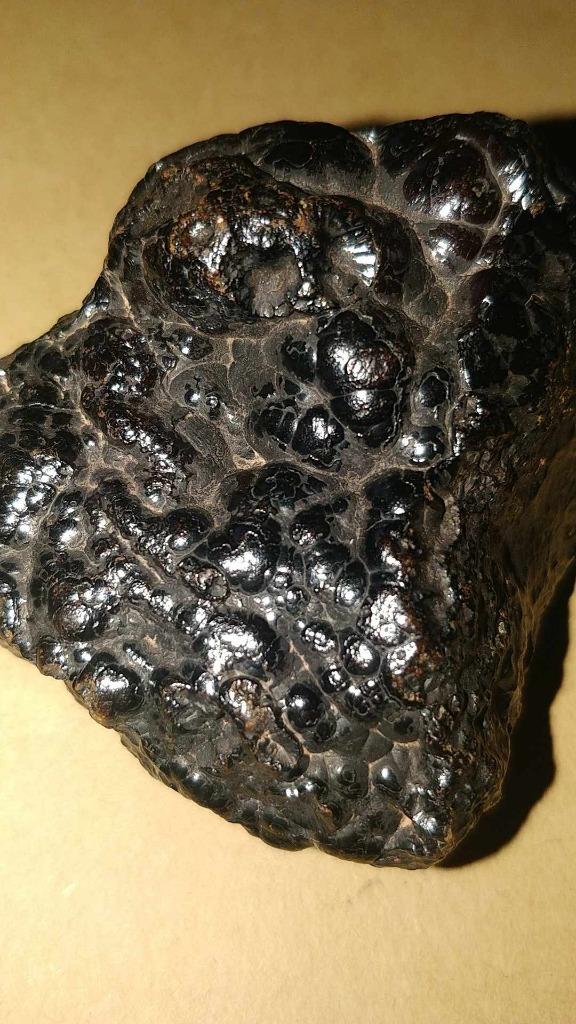 Tête en verre hématite #1, Enlèvement ou Envoi, Minéral