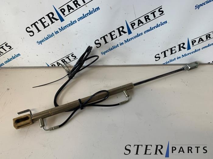 Cylindre de levage d'un Mercedes SLK, 3 mois de garantie, Utilisé, -, -