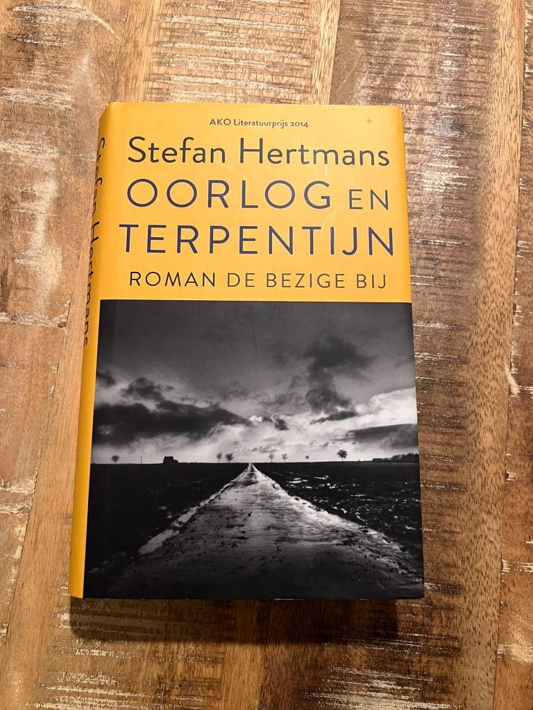 Oorlog en Terpentijn - Stefan Hertmans, Boeken, Literatuur, Zo goed als nieuw, België, Ophalen of Verzenden