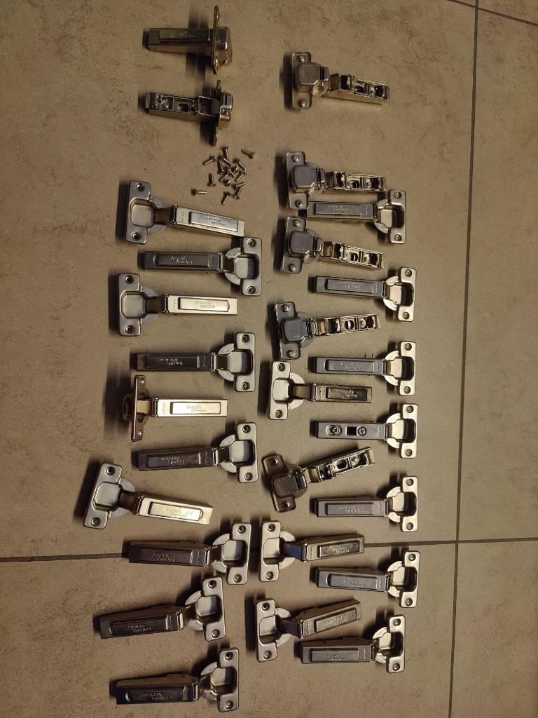 Blum deurscharnieren 74-155 - 25 stuks + 2, Ophalen, Gebruikt