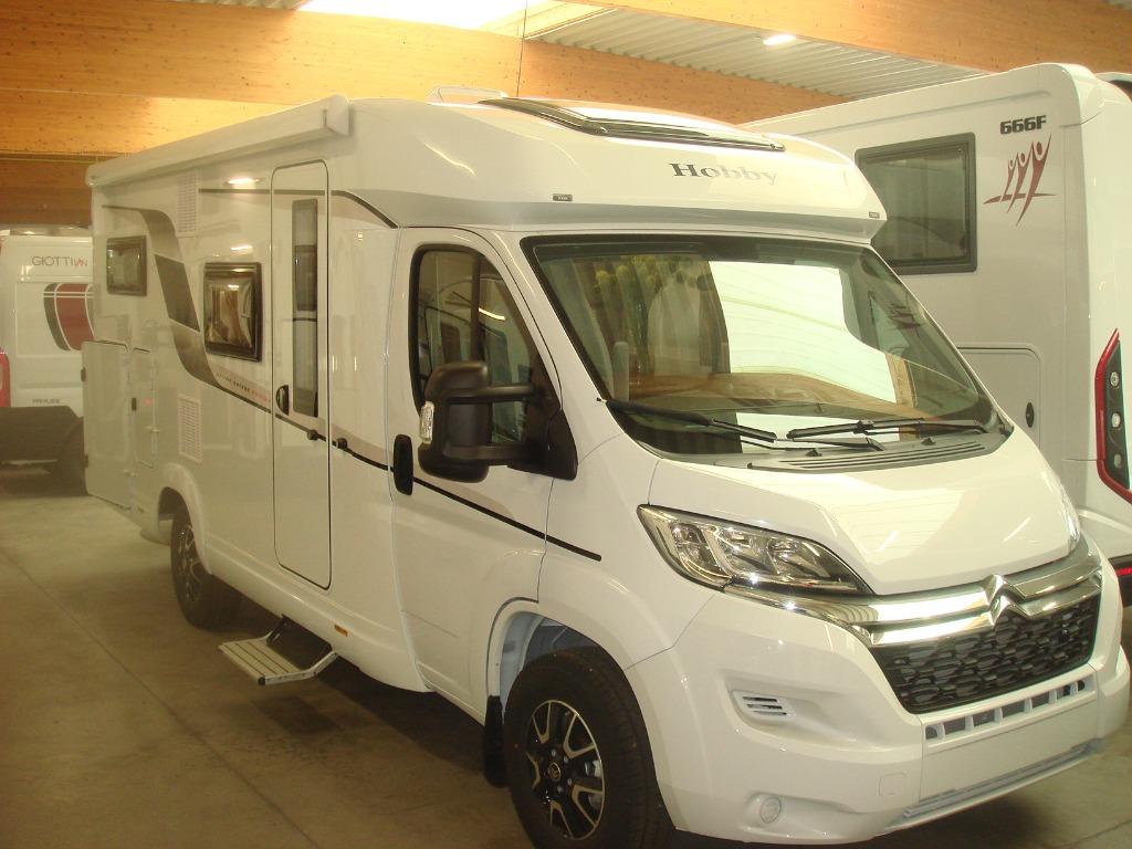 ÉDITION HOBBY OPTIMA CONTOUR V65GE, 6 à 7 mètres, Diesel, Antenne satellite, Semi-intégral