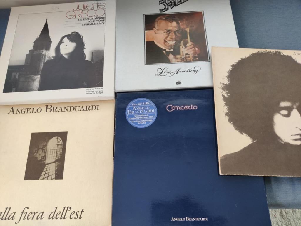 2 boxen (Greco en A branduardi)+ 2lps  angelo bra, Enlèvement ou Envoi