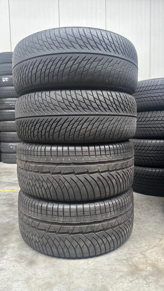 245/45/R19 en 275/40R19 winter site merk Michelin, Kleding | Dames, Jassen | Winter, Ophalen