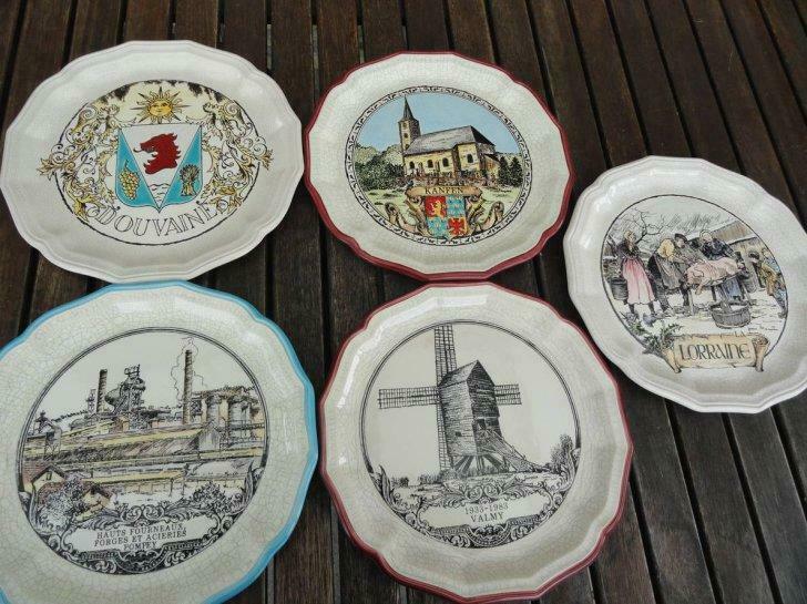 Cinq assiettes faïencerie de Nancy, Antiquités & Art