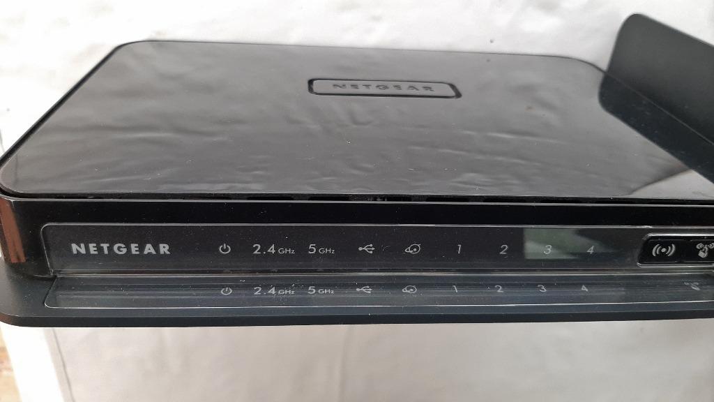 Twee Netgear- en 3Com-routers, Computers en Software, Routers en Modems, Ophalen of Verzenden, Gebruikt, Router