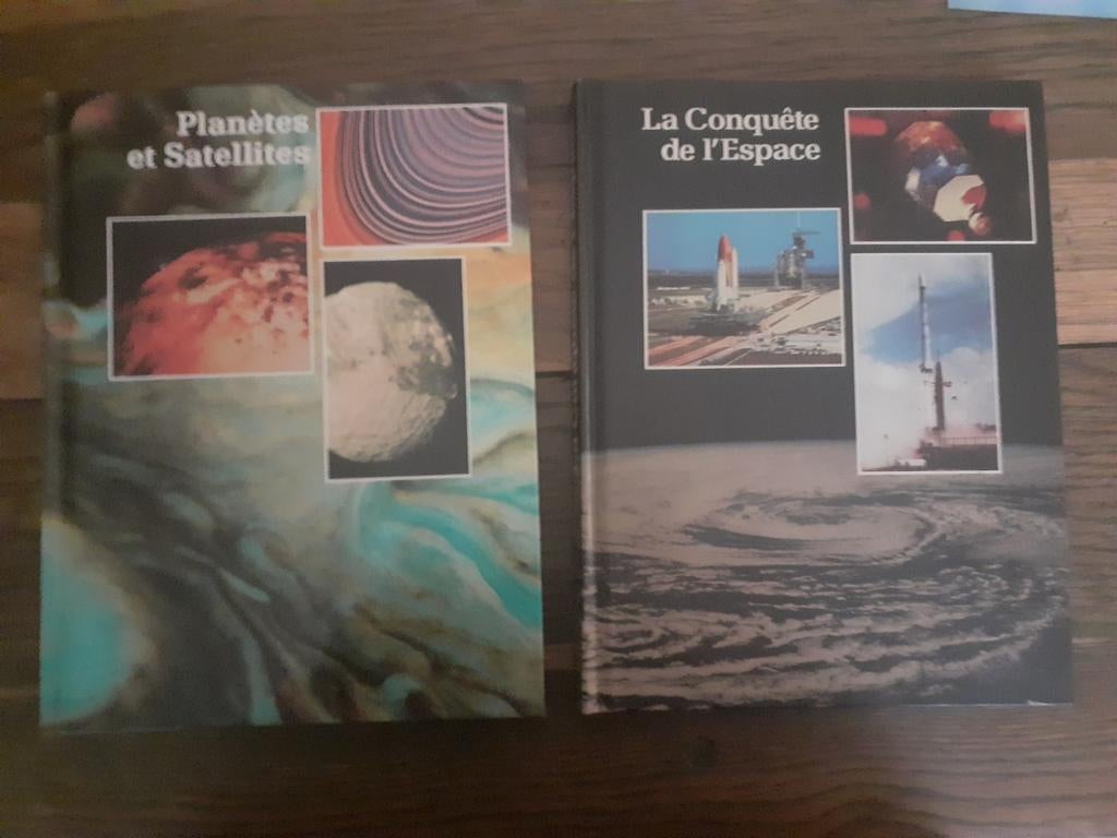 Artis historia 2 livres Espace, Boeken, Encyclopedieën, Zo goed als nieuw