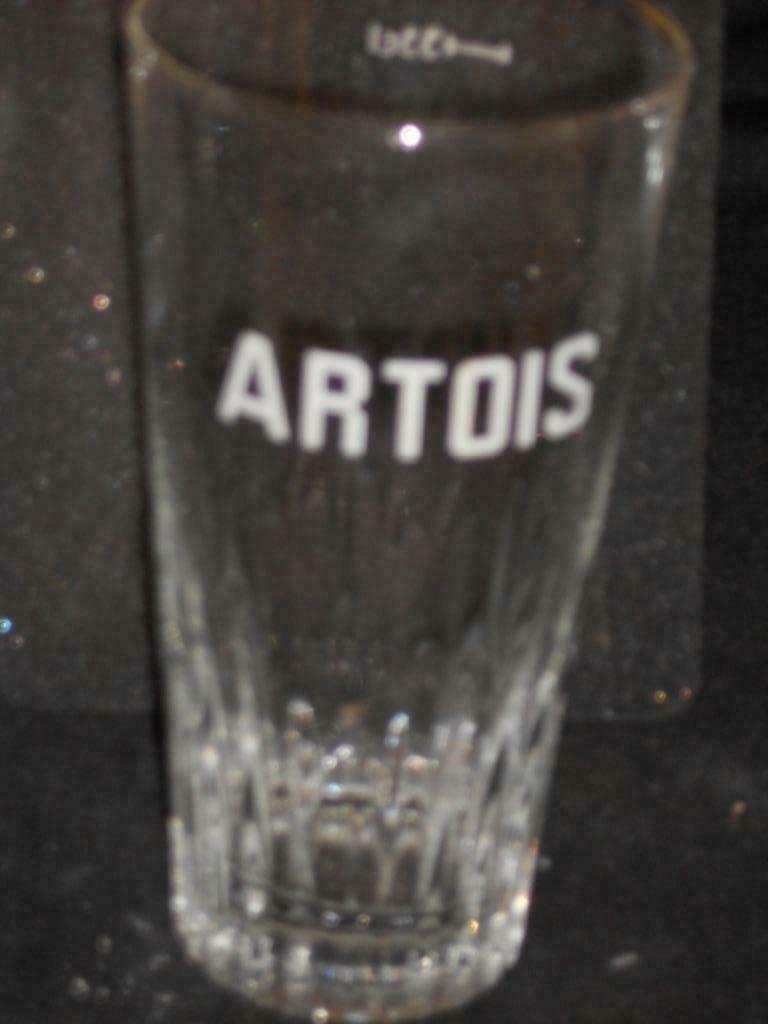 Bierglazen.Stella Artois.Emaille.Royal Crown.Stout. D 114, Ophalen of Verzenden, Zo goed als nieuw, Glas of Glazen, Stella Artois