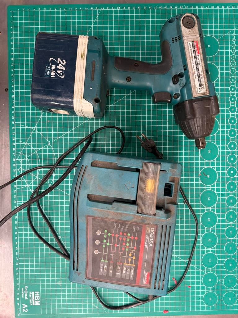 Elektrische slagmoersleutel Makita BTW200, Ophalen