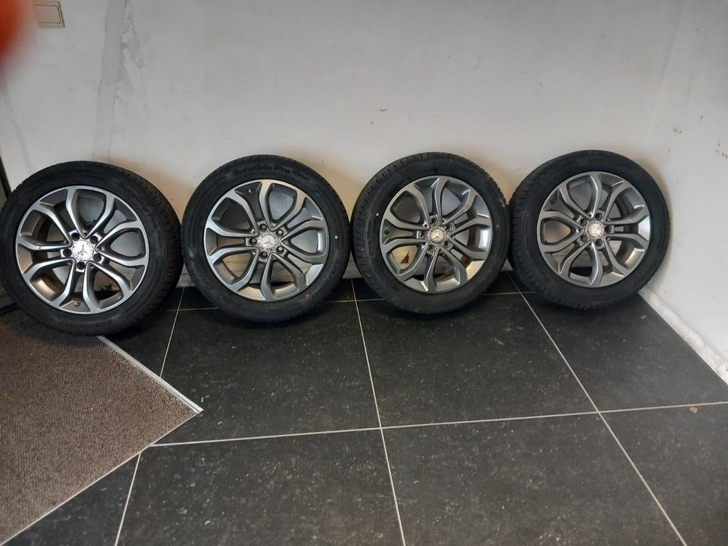 Set 17" Mercedes velgen met nieuwe winterbanden, Auto-onderdelen, Ophalen, Winterbanden, Velg(en)