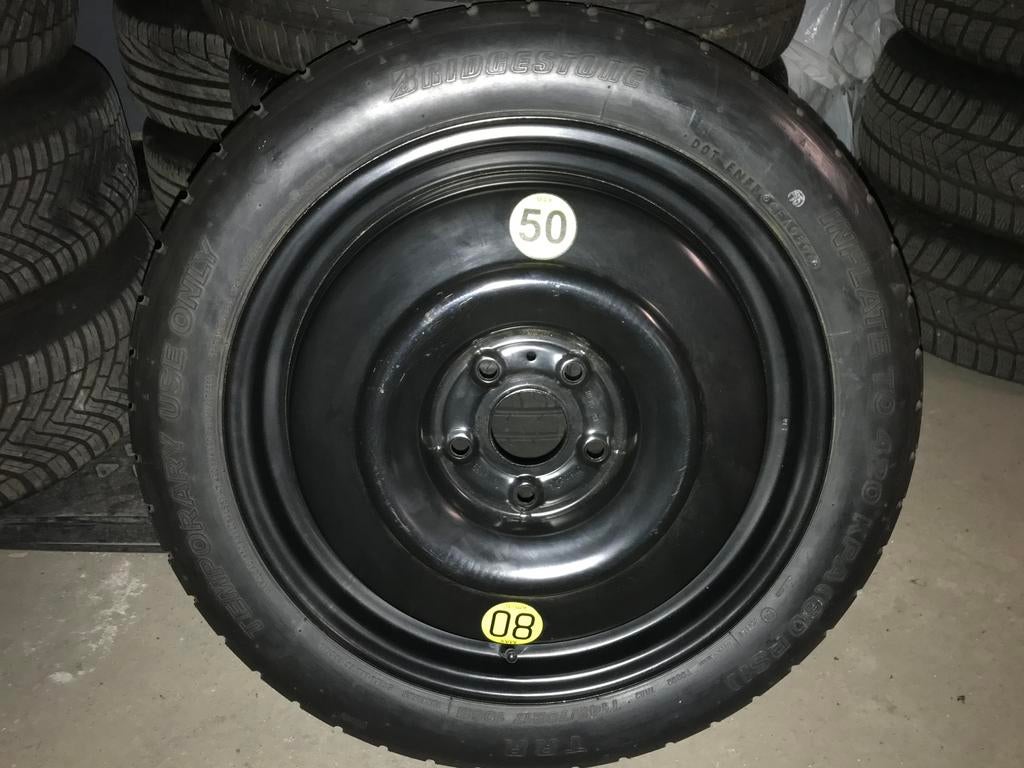 Thuiskomer met krikset Toyota, Ophalen, Toyota