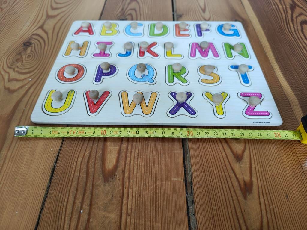 Houten puzzel van het alfabet in drukletters, Ophalen, Gebruikt