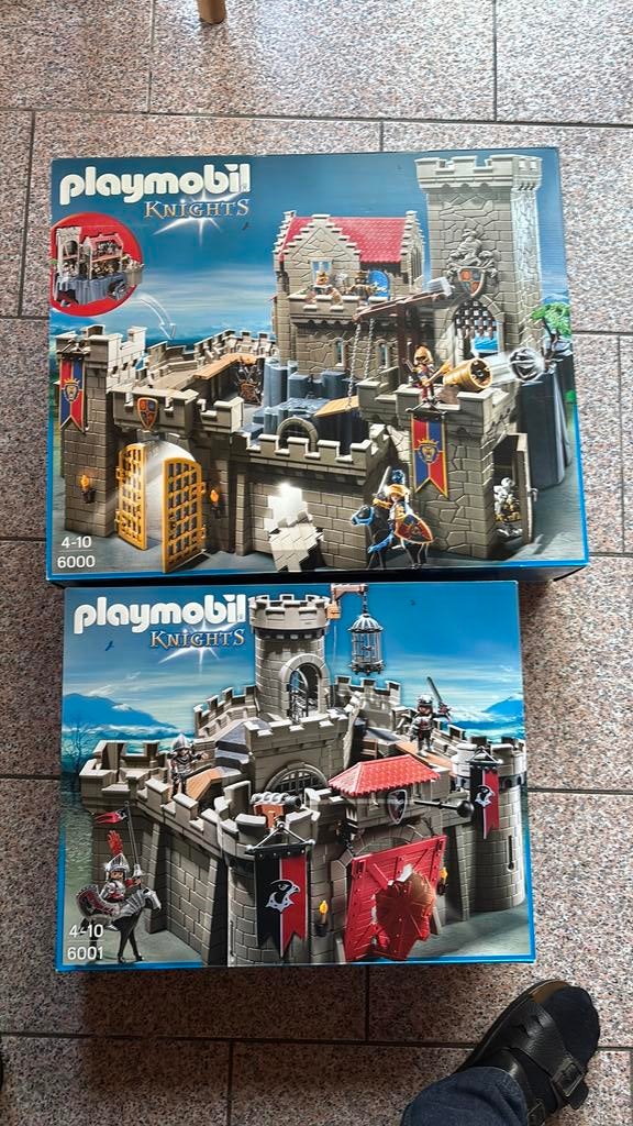 Playmobiel  burcht knights. Grote stukken opgebouwd, Kinderen en Baby's, Speelgoed | Playmobil, Ophalen