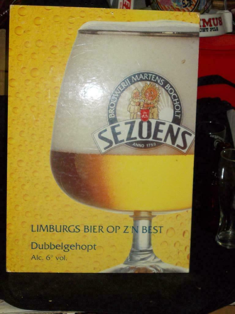 Beersign.Kartonnen Reclame.Sezoens.Martens.Bocholt, Ophalen of Verzenden, Gebruikt, Reclamebord
