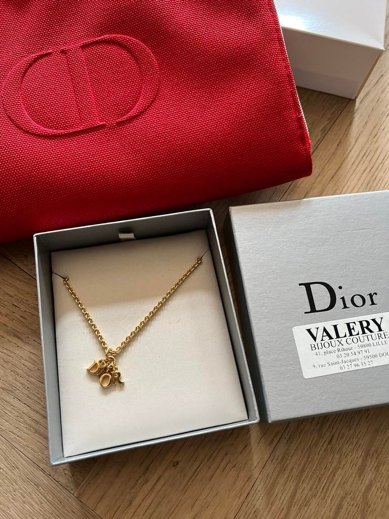 Mooi ketting van Dior en trousse als gift., Ophalen, Zo goed als nieuw