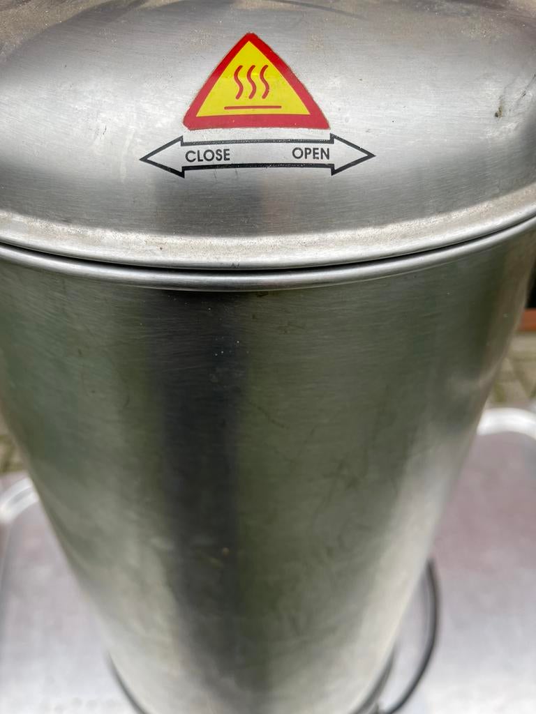 Slagroom machine met luchtdruk, Hobby en Vrije tijd, Taarten en Cupcakes maken, Ophalen, Zo goed als nieuw