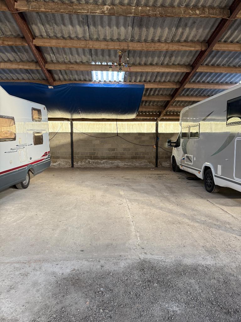 Beveiligde staanplaats caravan / camper / mobilhome Tienen, Immo, Garages en Parkeerplaatsen, Provincie Vlaams-Brabant