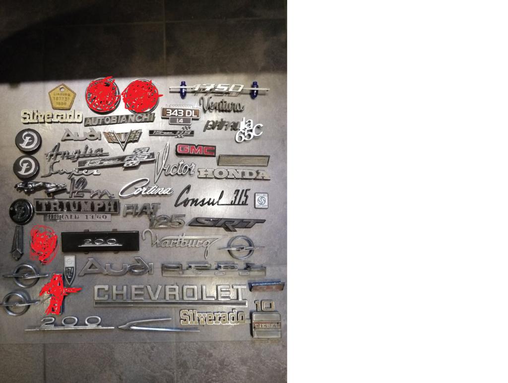 OLDTIMER LOGO'S ENKEL PER STUK TE KOOP !!!!, Ophalen, Gebruikt, Triumph