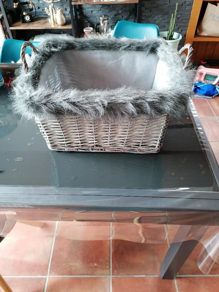 Panier en osier, Maison & Meubles, Accessoires pour la Maison | Plataux & Paniers, Enlèvement ou Envoi, Osier, Comme neuf, Panier