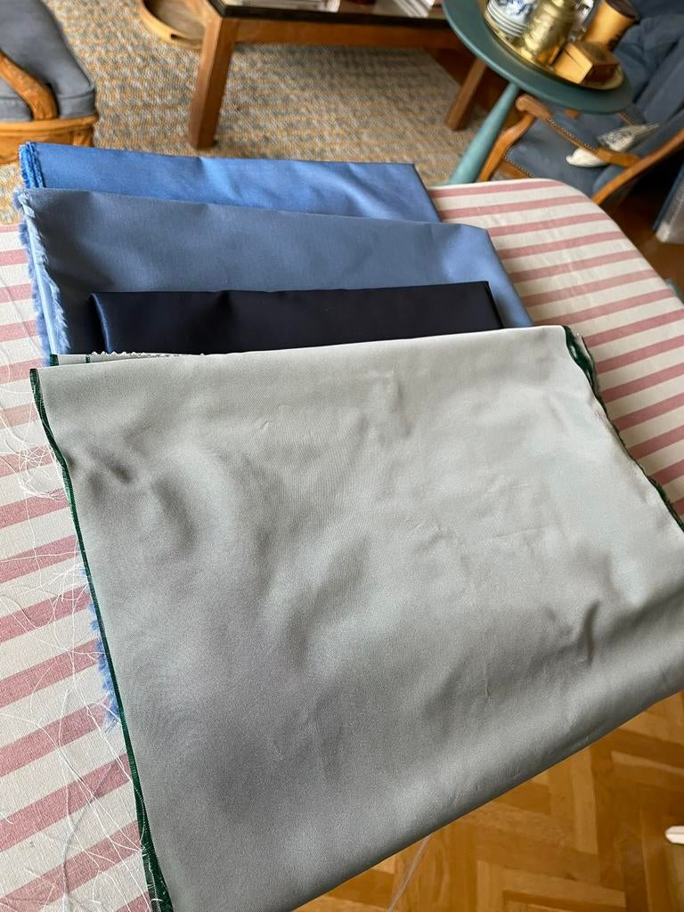 Lot de coupons taffetas / chintz coussins, Enlèvement, Comme neuf, Bleu