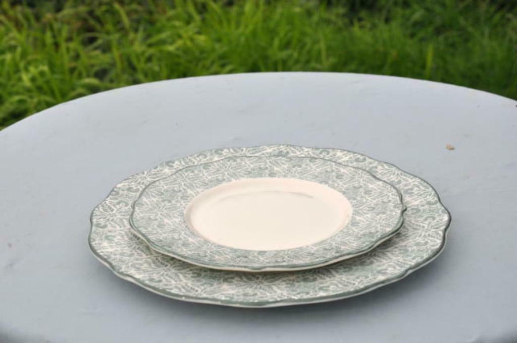 § 2 assiettes maison du monde, Enlèvement ou Envoi, Comme neuf, Céramique, Assiettes(s)