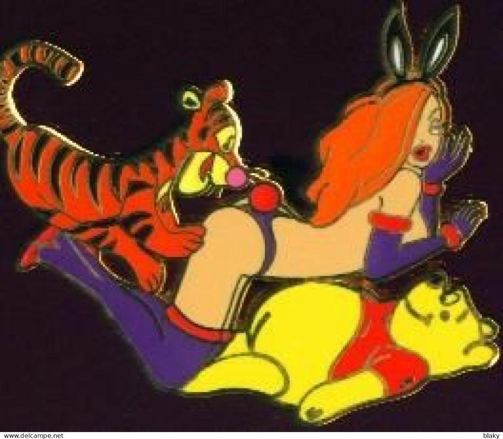 2006-JESSICA BUNNY GIRL-WINNIE THE POOH 5.50 CM SUR 4 CM, Verzenden, Nieuw, Figuurtje, Speldje of Pin
