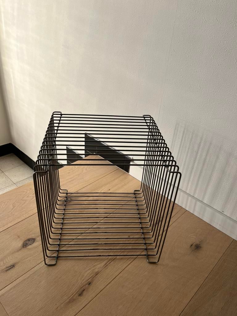 Nachtkastje/bijzettafeltje wired chroom, Ophalen
