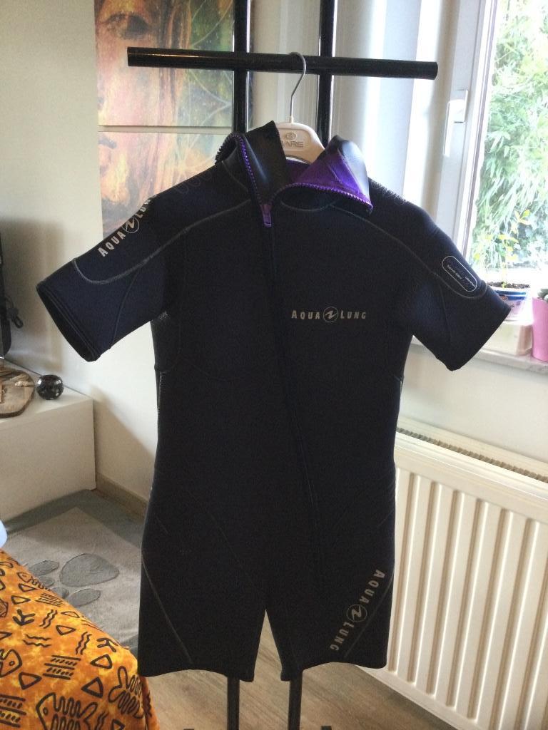 Aqua Lung 5,5mm Overvest Lady size Large nieuw 100€, Ophalen of Verzenden, Nieuw, Duikpak