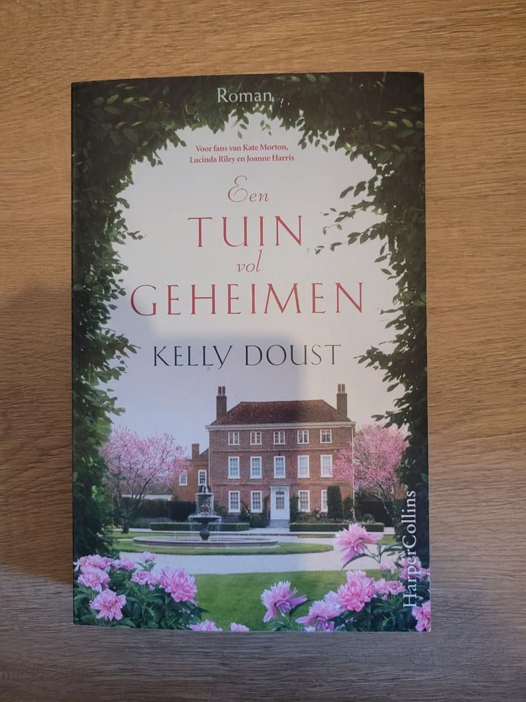 Kelly Doust - Een tuin vol geheimen, Ophalen of Verzenden, Zo goed als nieuw, Kelly Doust