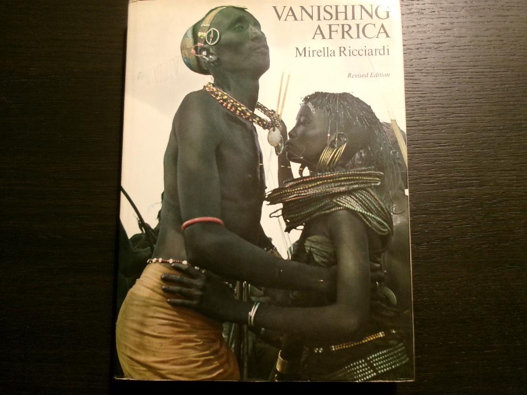 Vanishing  Africa  -Mirella  Ricciardi & Barney Wan-, Ophalen of Verzenden