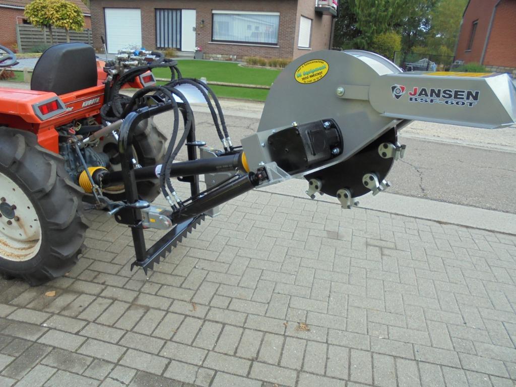Stronkenfrees op PTO, Ophalen, Akkerbouw