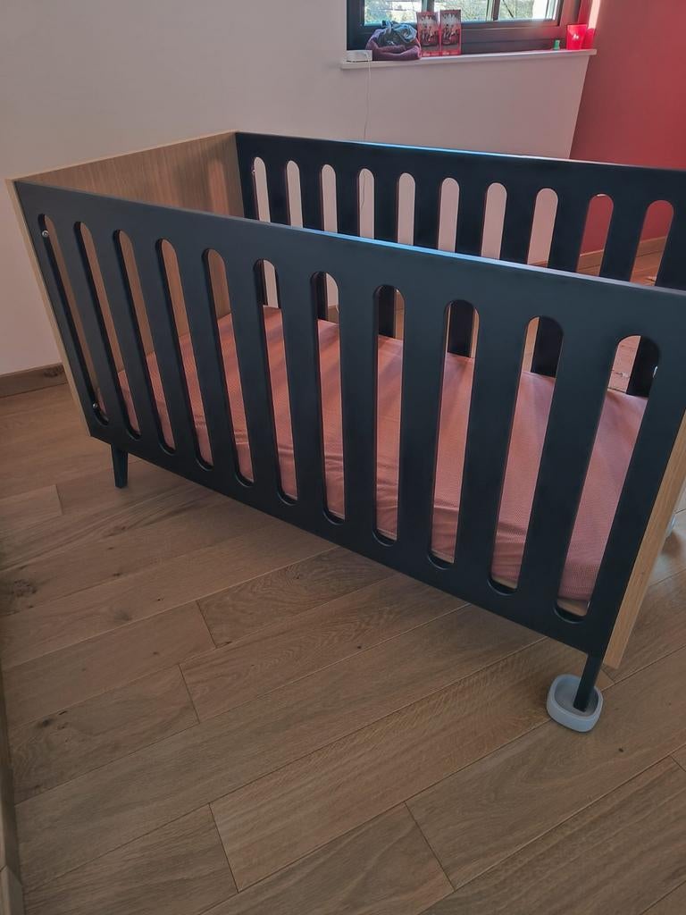 Pericles babybed/kinderbed zwart met natuur eik 140x70 cm, Enlèvement