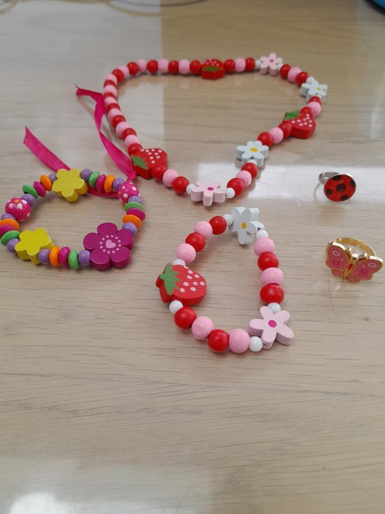Ensemble de bijoux en bois pour enfants, Enlèvement, Comme neuf