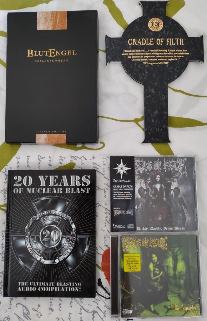 Verschillende cd's van o.a. BlutEngel, Nuclear Blast,.., Enlèvement ou Envoi, Comme neuf, Coffret