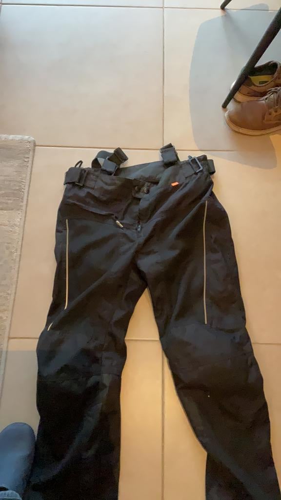 Richa zomerbroek, Motoren, Ophalen