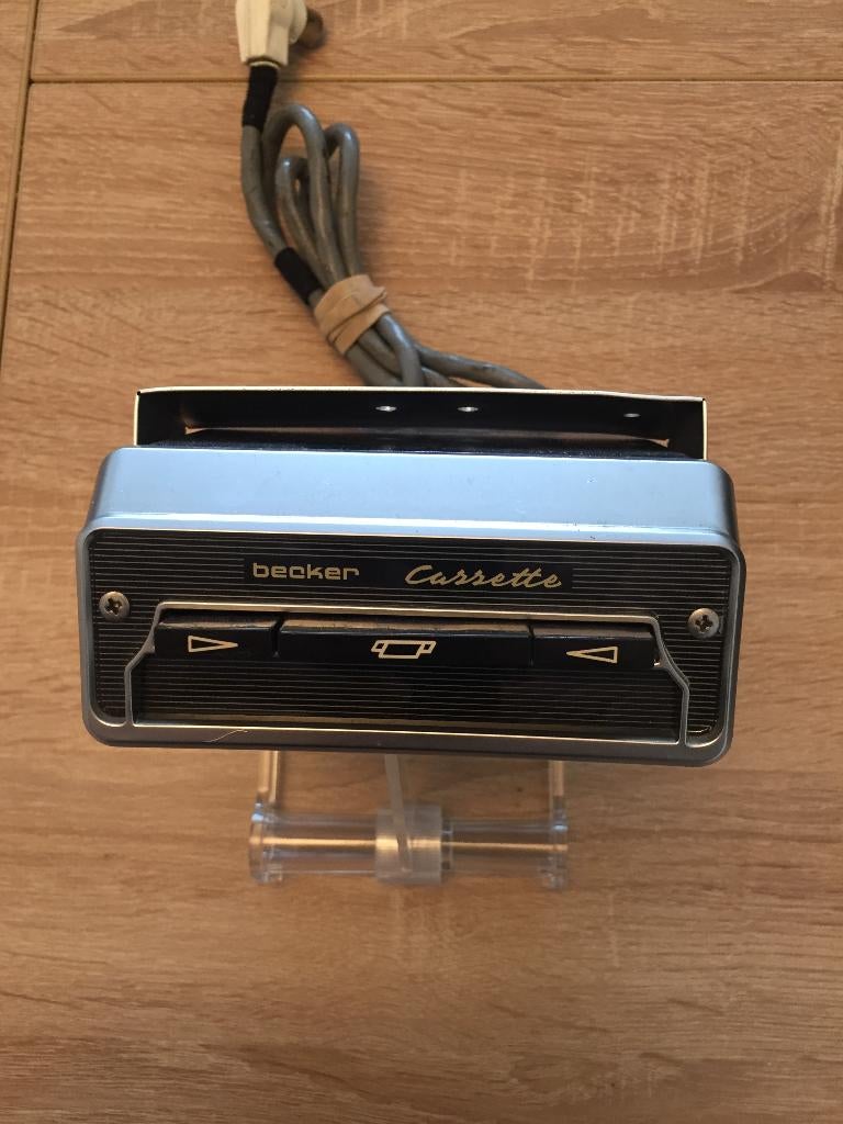 BECKER CASSETTE      VERNIEUWD    ENIG, Autos : Divers, Autoradios, Enlèvement ou Envoi, Comme neuf