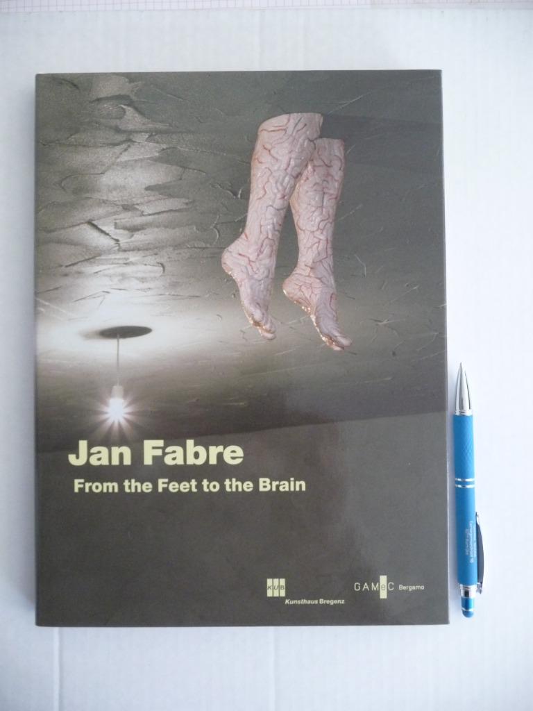 KUNSTBOEK JAN FABRE - FROM THE FEET TO THE BRAIN, Boeken, Kunst en Cultuur | Beeldend, Nieuw, Beeldhouwkunst, Ophalen of Verzenden
