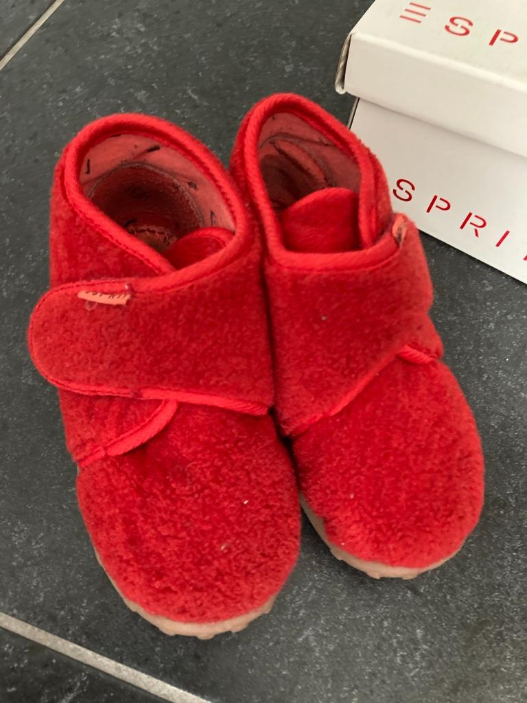 Pantoffels Esprit maat 24, Kinderen en Baby's, Ophalen, Gebruikt, Jongen of Meisje, Overige typen