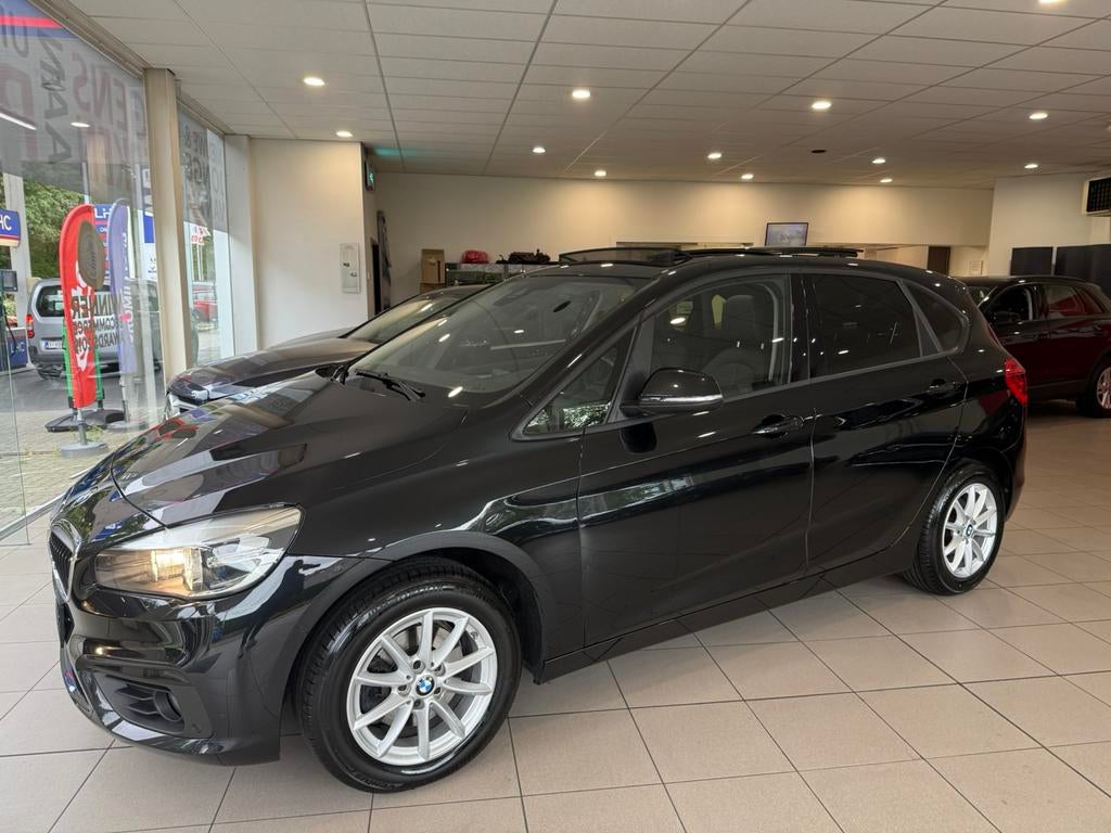 Bmw 216d Active Tourer 90000klm Panodak leder gps veel optie, Auto's, 1440 kg, Zwart, Bedrijf, 5 deurs