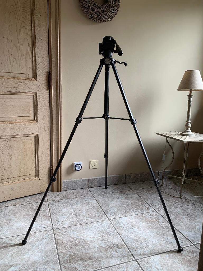 Statief Vantage tripod, Audio, Tv en Foto, Fotografie | Statieven en Balhoofden, Zo goed als nieuw, Ophalen of Verzenden