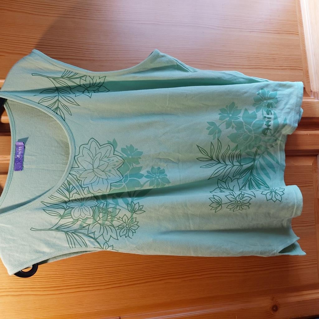 Groen topje met bloemen, Ophalen, Nieuw, Groen