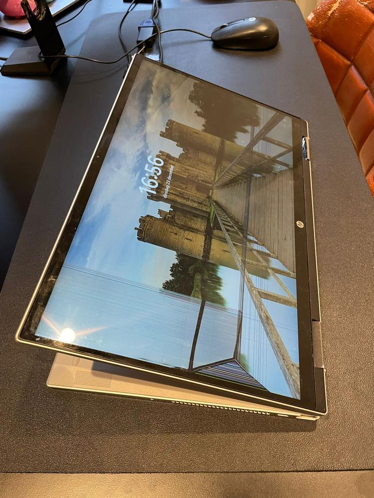 HP - rayures endommagées sur l'écran - achat 09/2024, Enlèvement, Utilisé