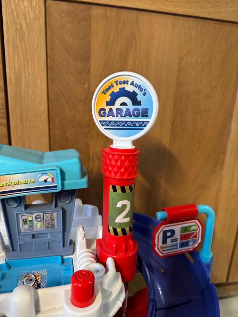 Garage à jouets, Enlèvement