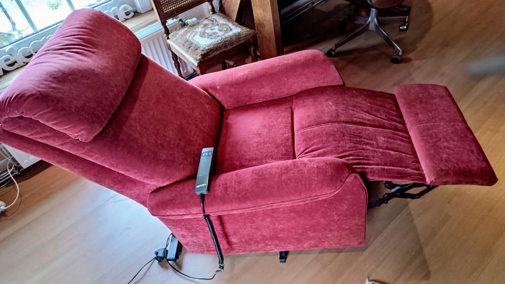 Fauteuil inclinable électrique avec aide à la position debou, Maison & Meubles, Fauteuils, Comme neuf, Bois, Métal, Tissus, 50 à 75 cm