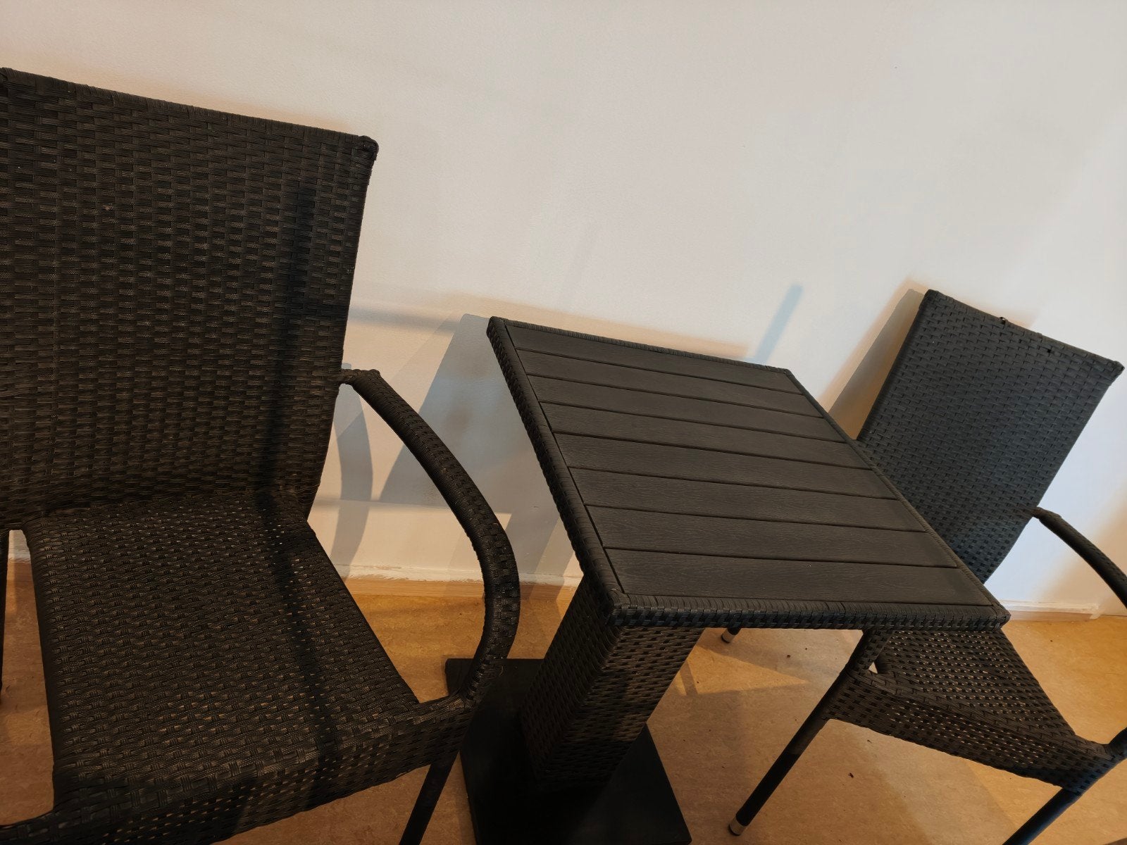 Terrastafel met 2 stoelen, Tuin en Terras, Ophalen, Gebruikt, Kunststof, Stapelbaar