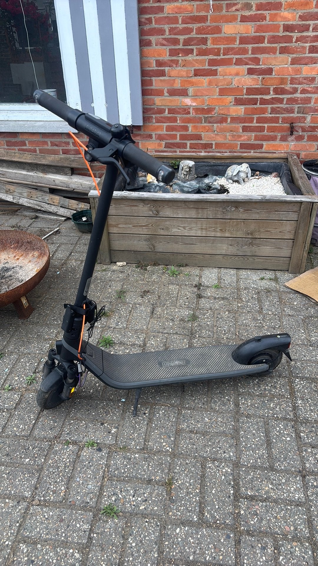Segway ninebot e2 plus, Fietsen en Brommers, Ophalen, Gebruikt, Elektrische step (E-scooter)