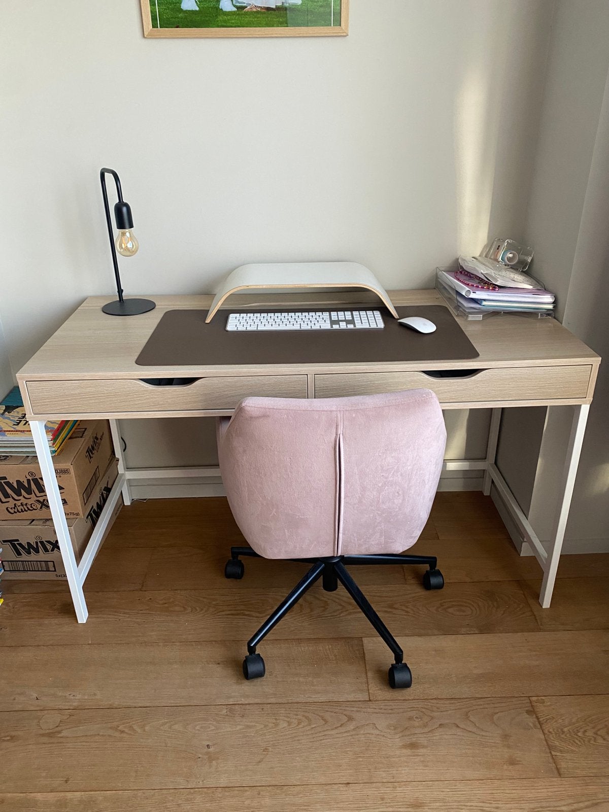 Bureau Ikea, Huis en Inrichting, Ophalen, Zo goed als nieuw, IKEA